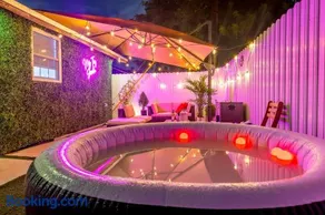 Smart Tiny House Garden - Image 2