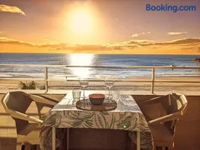 Apartamento en la playa con garaje - Image 1