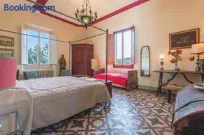 3bdrm luxury Apartment in Tuscan Villa,Private Estate, shared Swimmingpool - Image 3