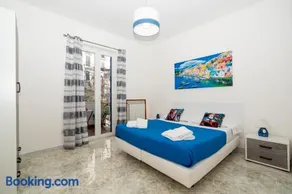 Modern Sea House in the Heart of Amalfi Coast - Apartment with Balcony, 100 mt from the Sea - into Maiori City Center - Image 2