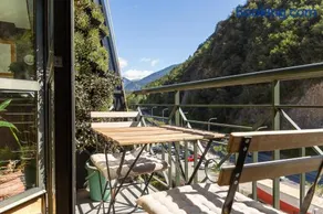 Dúplex Artístico con Terraza I 10 min del Centro I AndStay - Image 4