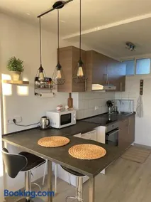 GOLDEN HOUR Beachfront apartment Marbella - Image 4