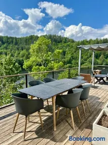Idyllic Lake House - 4 rooms & 5 m Glamping Tent - Boat & SUP - Image 2