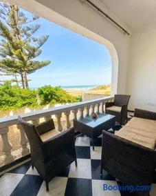Seaside apartment ,Garden Level with Stunning Ocean View - Image 3
