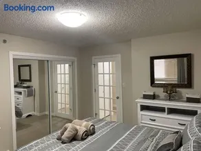 Chris Cozy Condo CW #107 Edmonton - Image 1