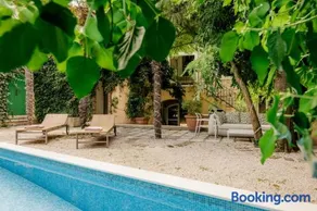 Villa Potoka Palace 4 Bedroom Villa Central And Private Setting - Image 2