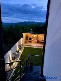 Exclusive Villa Jacuzzi & BBQ - Image 4