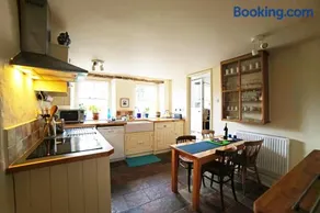 Yew Tree Cottage - Image 3