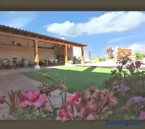 Family house in Peral de Arlanza with fenced garden - Image 5