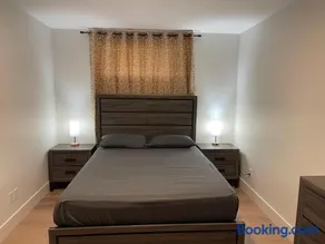 Orgive Suite - Private 1 Bedroom Apartment - Image 1