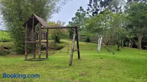 Casa de sítio com piscina coberta, sala de jogos e fogão a lenha - Image 5