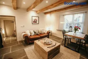 Sledbank Cottage in the Hill, Silecroft an ideal base for a romantic break with hot tub - Image 4