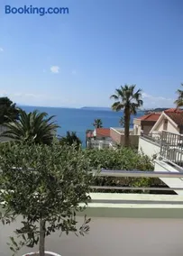 Pink Inn - Image 1