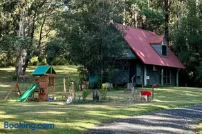 Tranquil getaway amidst nature in Icy Creek - Image 1