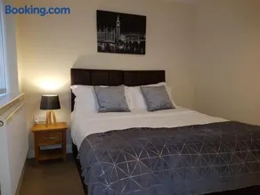Moorland House - Image 5