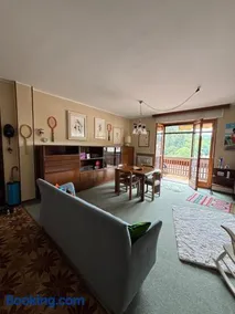 Elegant Retro Flat 3 Bedrooms near Oasis Zegna - Image 1