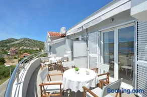 Apartments Vrania - Image 2
