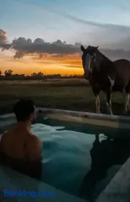 Cabaña de Campo, Atardeceres y Pileta Climatizada - Image 1