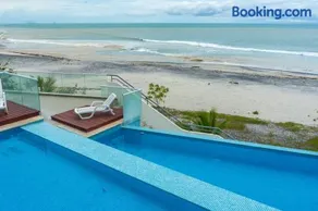 Sun n' Sand Retreat - Image 4