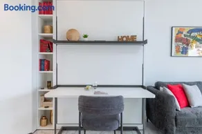 Studio in a Prestigious Residence Close to the City Centre - Image 5