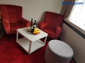 Modern Cosy Apartment in luxurious ambience - Image 2