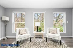 Sunlit Renovated Home, BBQ, Porch & Trails Nearby - Image 2