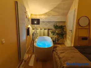 Wellness-Apartment mit eigener Sauna und Whirlpool - Für Kurzentschlossene - Image 1