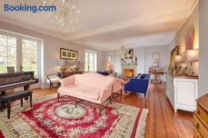 Beautiful farm house with dedicated sitting and media room for guest's use - Image 4