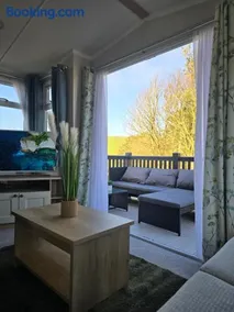 Durdle Door family Holiday Home - Image 1