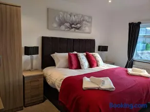 Avon House - Image 2