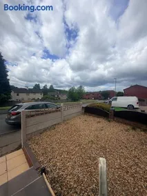 House In Hednesford Cannock, 3 Bedroom, sleeps 5 - Image 4