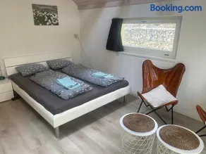 Idyllisch, 2 Zimmer im EFH, ländlich - Image 1