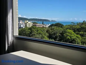 Apartamento Vista Mar, com Piscina Aquecida e Jacuzzi - Image 3