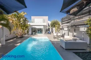 Villa with swimming pool in Pasito Blanco T4 - Image 1