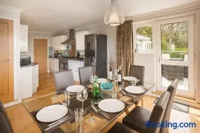 Redcliffe House - Image 3