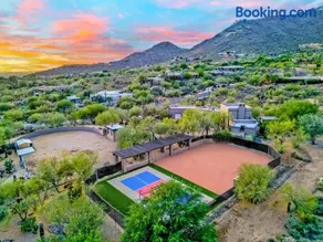 Desert Estate with Pool Casita Pickleball & Views - Image 3