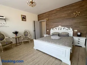 Antique Charm Home SPA&FUN - Image 1