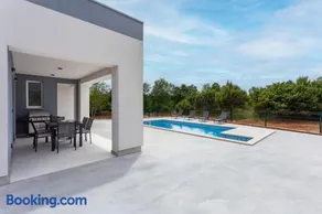 Vila Lena - Image 1