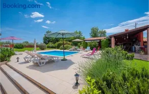 Gorgeous Home In Muntic - Image 4