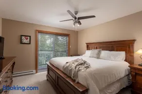 L'Aiglon - Nature Golf and Relaxation in Mont-Tremblant - Image 2