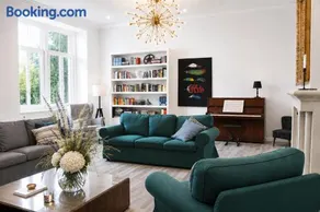 Scvola Elementare Istria - Luxury Designer Villa with Heated Pool, Private Cinema & EV Connector - Image 4