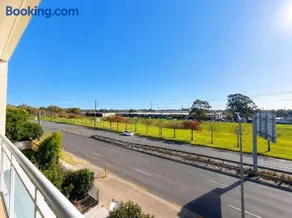 Modern Liverpool Area Home Free Parking - Image 3