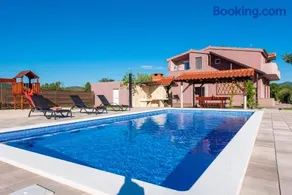 VILLA DOLA near Split - private pool, orchard, peace - Image 1