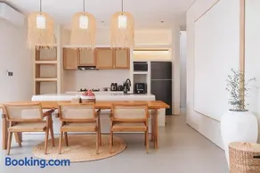 Salphia Villa Modern Cozy 3-Bedroom Villa in Pererenan Bali - Image 5