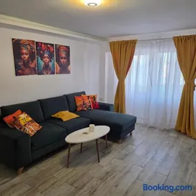 Family friendly apartment with 3 rooms and 2 bathrooms in Corabia - Image 3