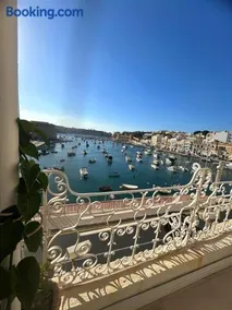 1500 Little Pink House in Kalkara Creek - Image 3