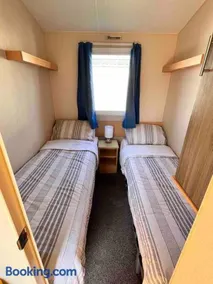 Lola’s Caravan. Your home away from home. - Image 4