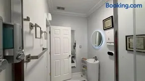 Home in Atlanta - Image 2