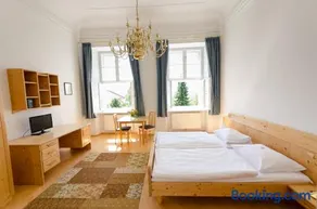 Schloss Gumpoldskirchen - Image 3