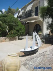 Vikos Beach Apartments - Image 2
